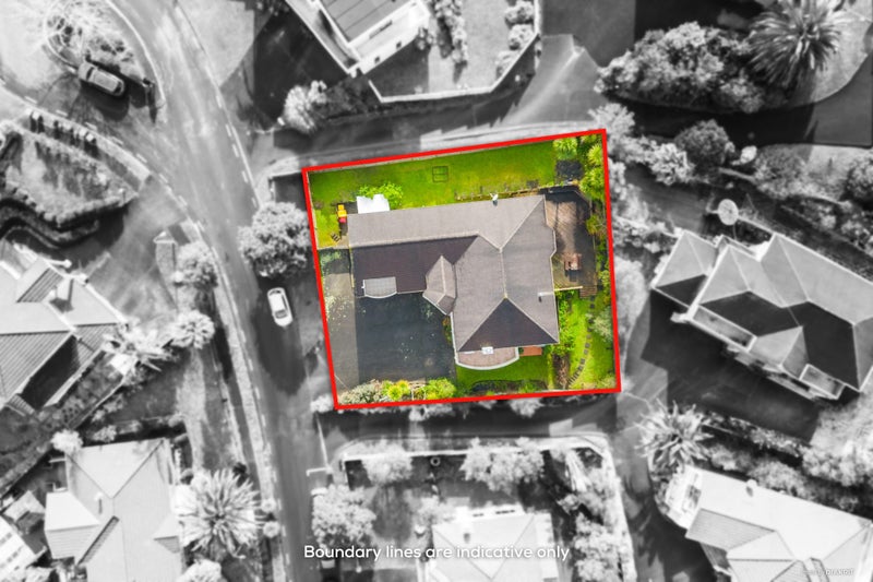15 Cricklade Terrace, Windsor Park, Auckland - Carousel 2
