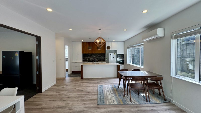 31A Wairau Road, Forrest Hill, Auckland - Carousel 2