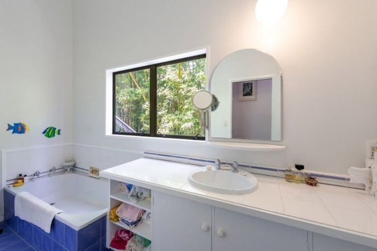2/81 Brighton Road, Parnell, Auckland - Carousel 17