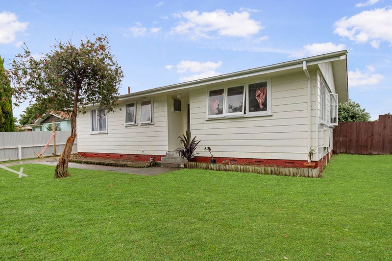 46 Stillwater Place, Westbrook, Palmerston North - Carousel 1