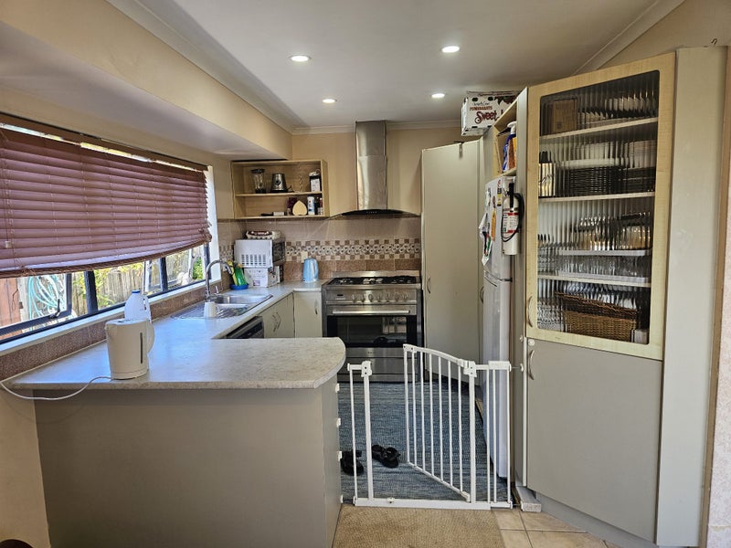 6 Buckland Road, Mangere East, Auckland - Carousel 2