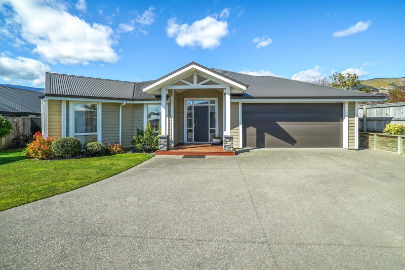 18/0 Boysenberry Grove, Richmond - Carousel 2