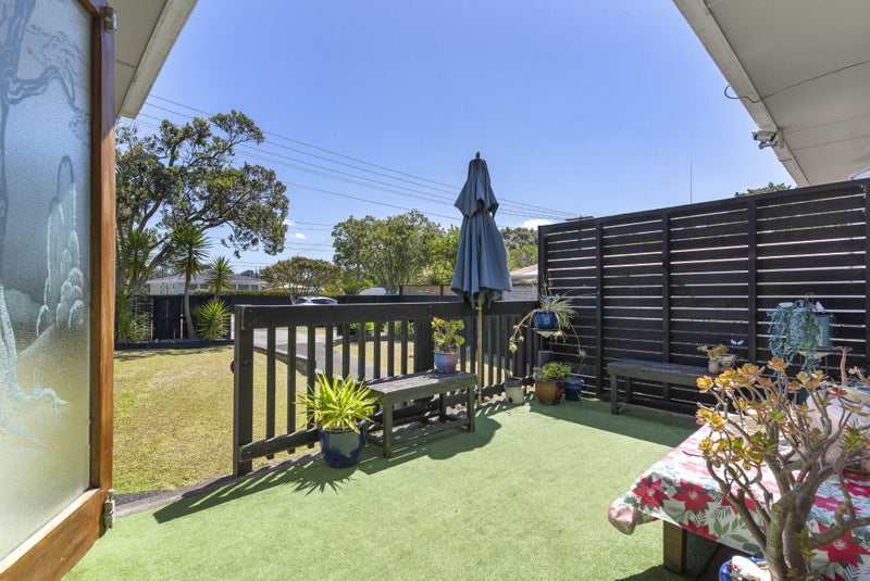 8 Connell Street, Blockhouse Bay, Auckland - Carousel 2