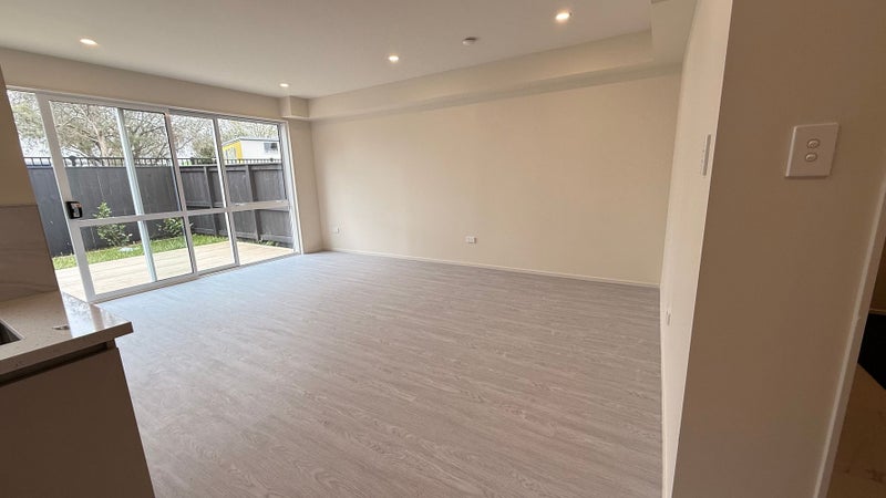 2 Chaucer Place, Blockhouse Bay, Auckland - Carousel 2