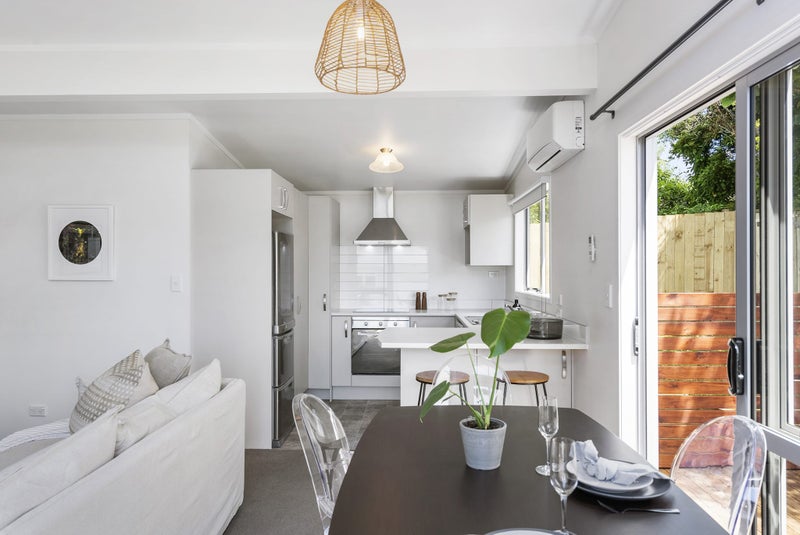 11A O'Donn Avenue, Beach Haven, Auckland - Carousel 2