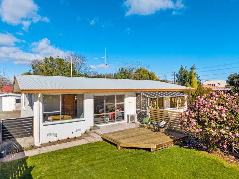 2/29 Ward Street, Springlands, Blenheim - Carousel 1