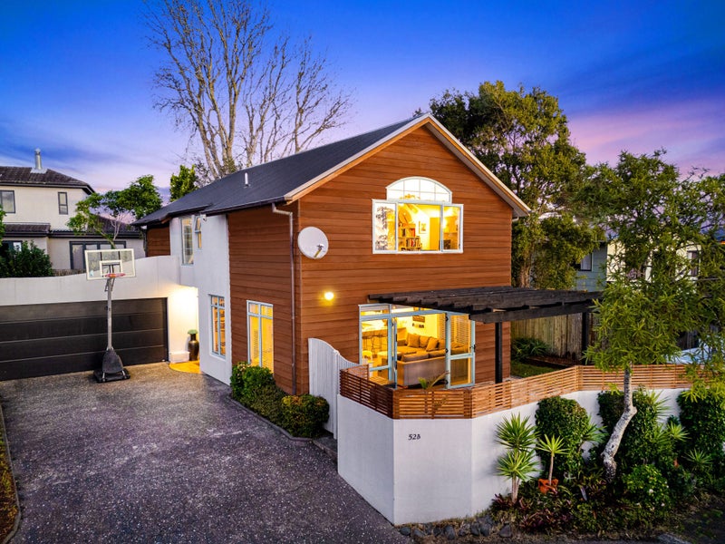 52B James Laurie Street, Henderson, Auckland - Carousel 1