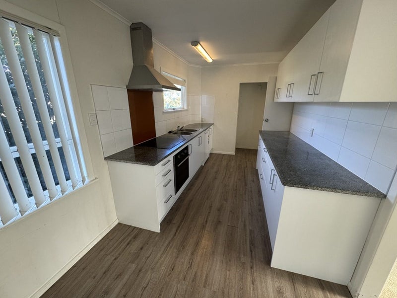 27 Greenhaven Avenue, Opaheke, Papakura - Carousel 2