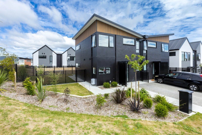 1 Doug Jensen Street, Wallaceville, Upper Hutt - Carousel 1