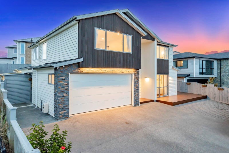 26 Hooten Place, Oteha, Auckland - Carousel 1