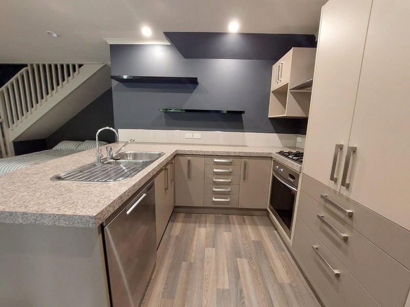 2D Riro Street, Hamilton East, Hamilton - Carousel 1