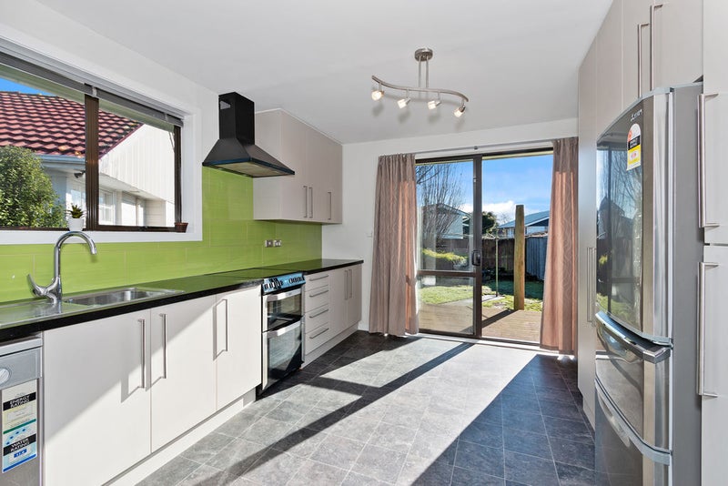 28 Denise Crescent, Hornby, Christchurch - Carousel 1