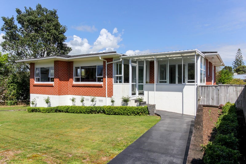 13 Durham Avenue, Welbourn, New Plymouth - Carousel 1