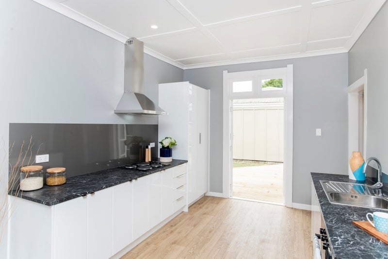 14 Endcliffe Road, Kaiti, Gisborne - Carousel 2