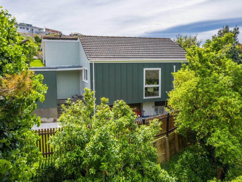 10B Penryn Drive, Camborne, Porirua - Carousel 1