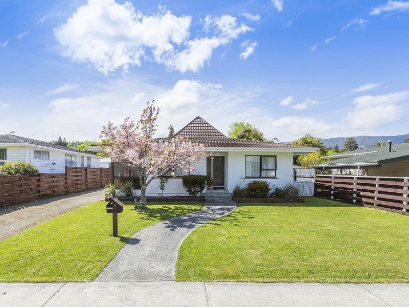 16 Shanly Street, Brown Owl, Upper Hutt - Carousel 1