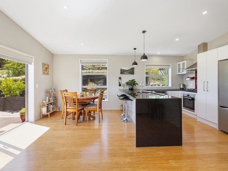 35 Flotilla Place, Whitby, Porirua - Carousel 2