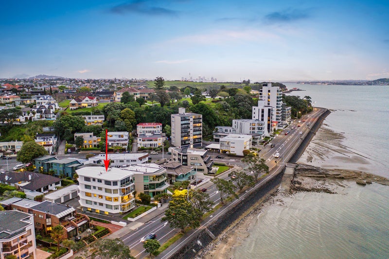 2/205 Tamaki Drive, Kohimarama, Auckland - Carousel 2