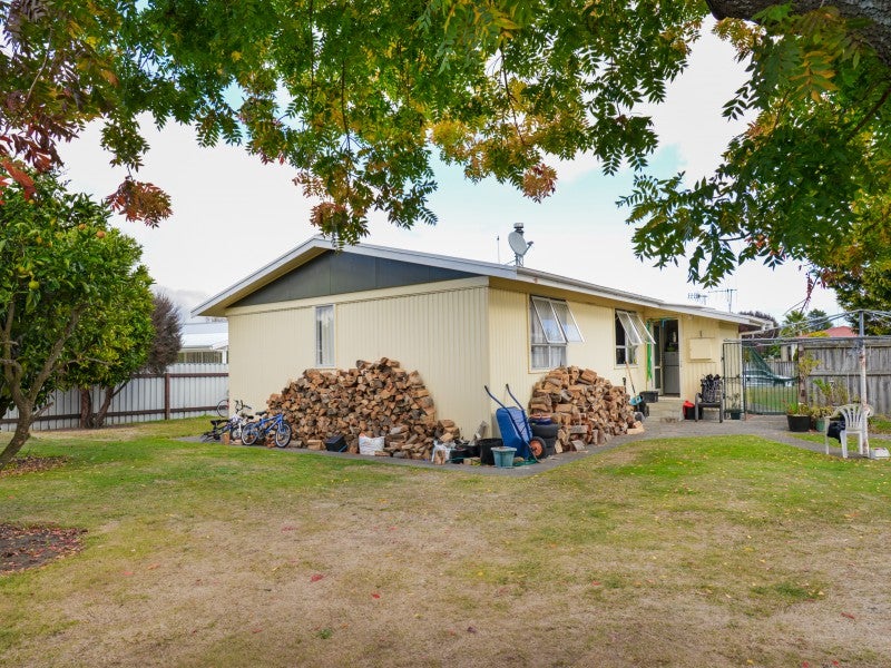 34 Folkestone Drive, Flaxmere, Hastings - Carousel 2