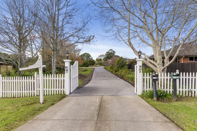 33B Bell Road, Beachlands, Auckland - Carousel 1