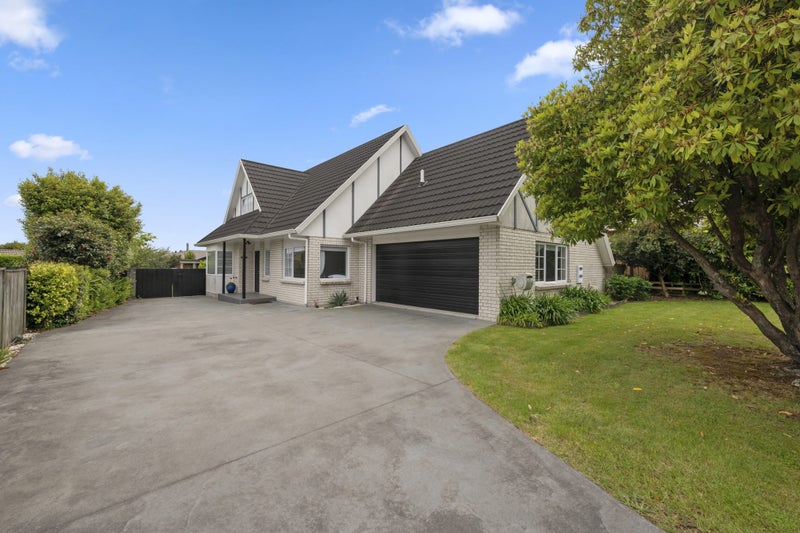 8 Warwick Drive, Lynmore, Rotorua - Carousel 1