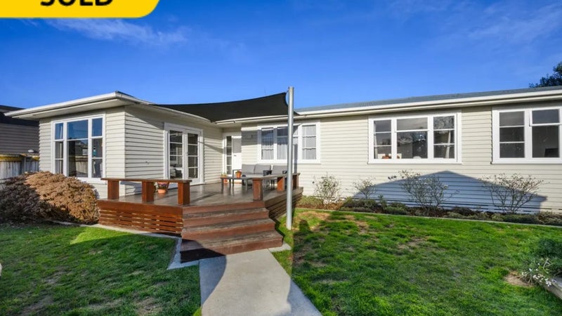 15B Lifford Place, Awapuni, Palmerston North - Carousel 1