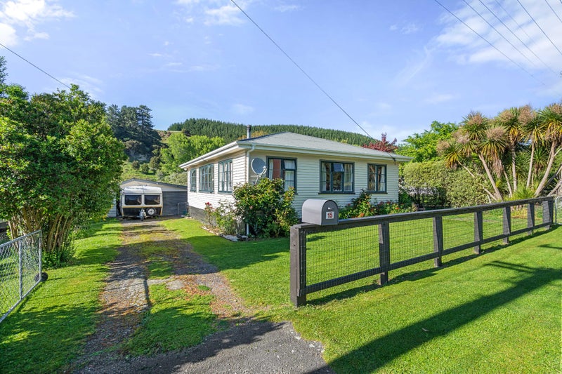 15 Blackhill Road, Tinui - Carousel 1