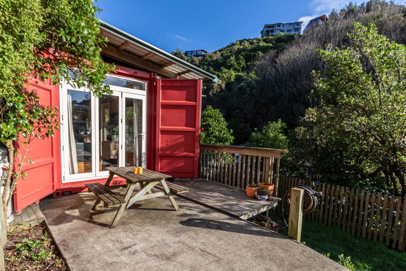 2A Borlase Street, Brooklyn, Wellington - Carousel 1