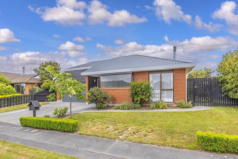 4 Sunbeam Place, Halswell, Christchurch - Carousel 1