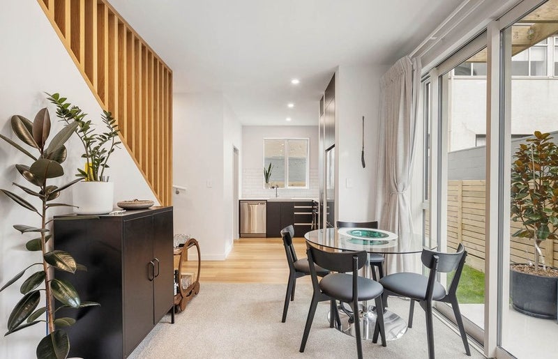 14/30 Pirie Street, Mount Victoria, Wellington - Carousel 1