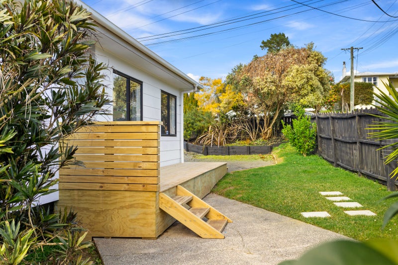 1/63 Beaubank Road, Kelston, Auckland - Carousel 15