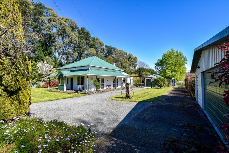 60 Lincoln Road, Carterton - Carousel 23