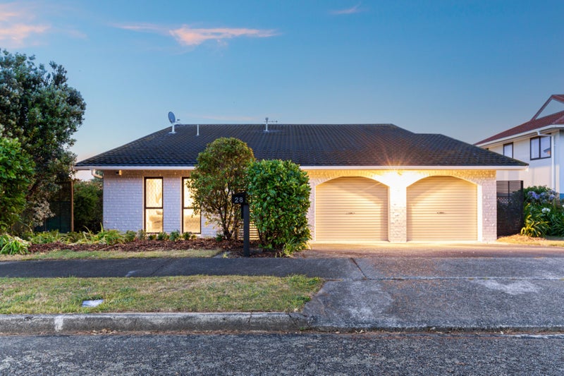 28 Mercury Way, Whitby, Porirua - Carousel 1