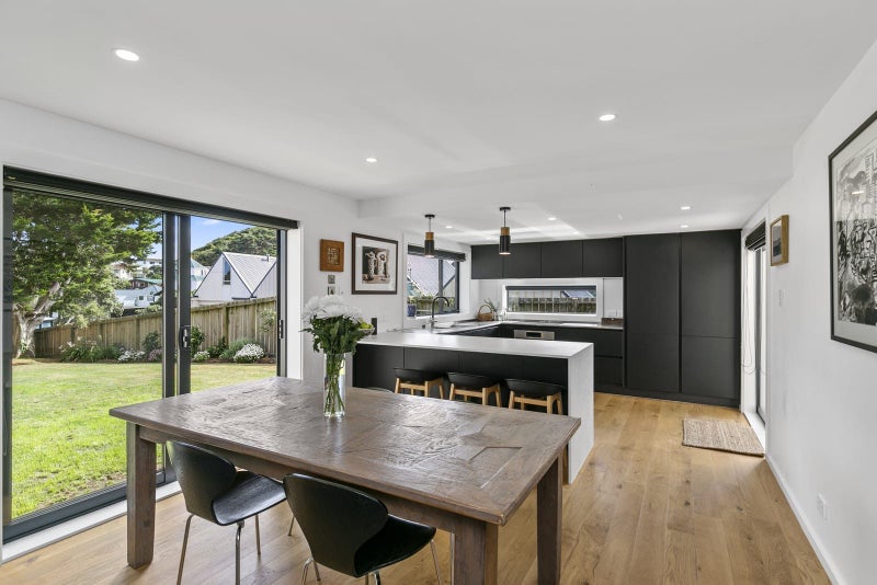 98 Kaikoura Street, Maupuia, Wellington - Carousel 2