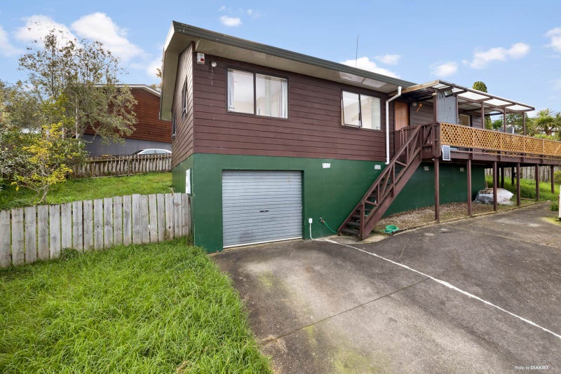 2/19 Witheford Drive, Bayview, Auckland - Carousel 1