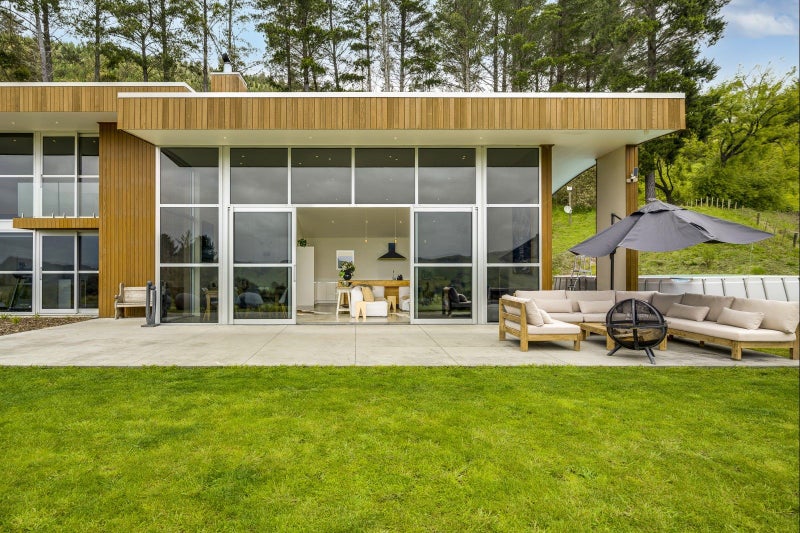 42 Raratu Road, Havelock North - Carousel 2