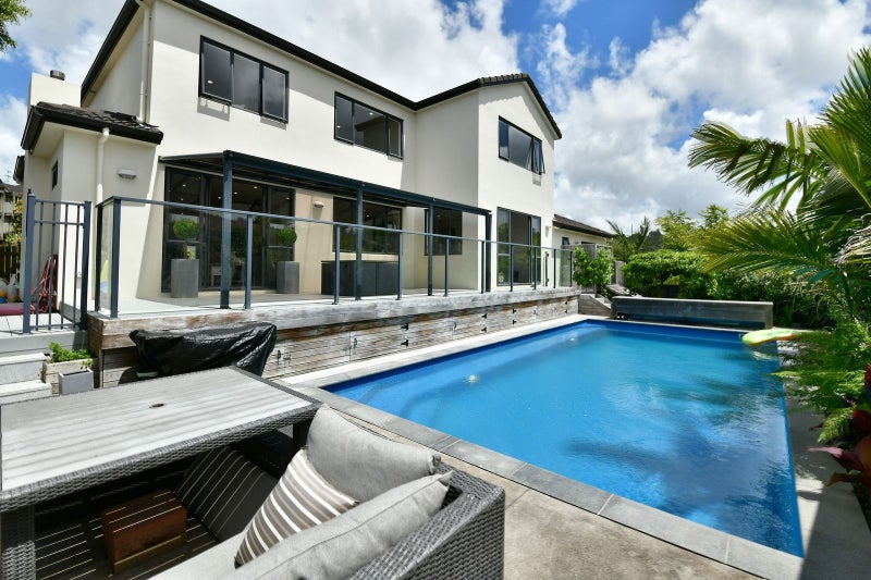 11 Cuthill Close, Albany, Auckland - Carousel 1