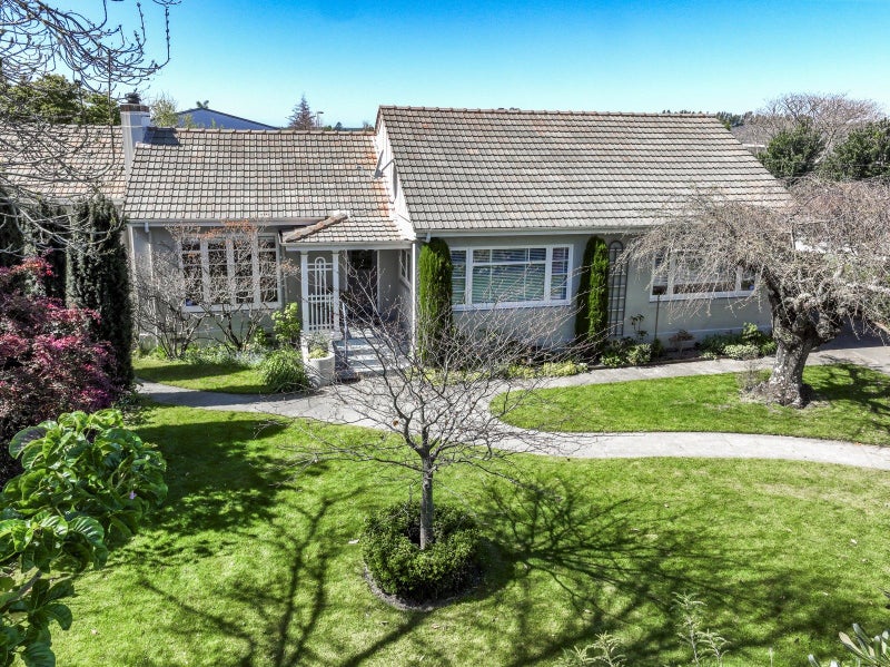 571 Lyndhurst Road, Frimley, Hastings - Carousel 2