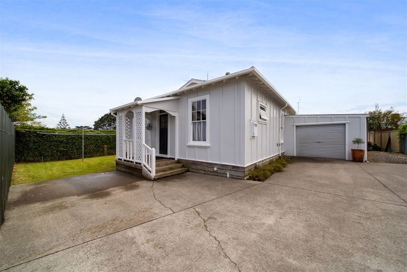 211A Coronation Avenue, Welbourn, New Plymouth - Carousel 1