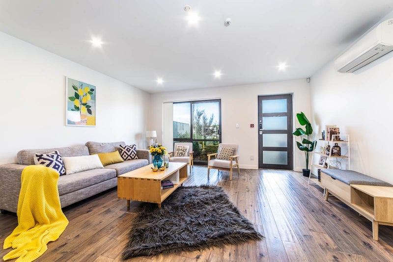 20 Peony Mews, Oteha, Auckland - Carousel 2