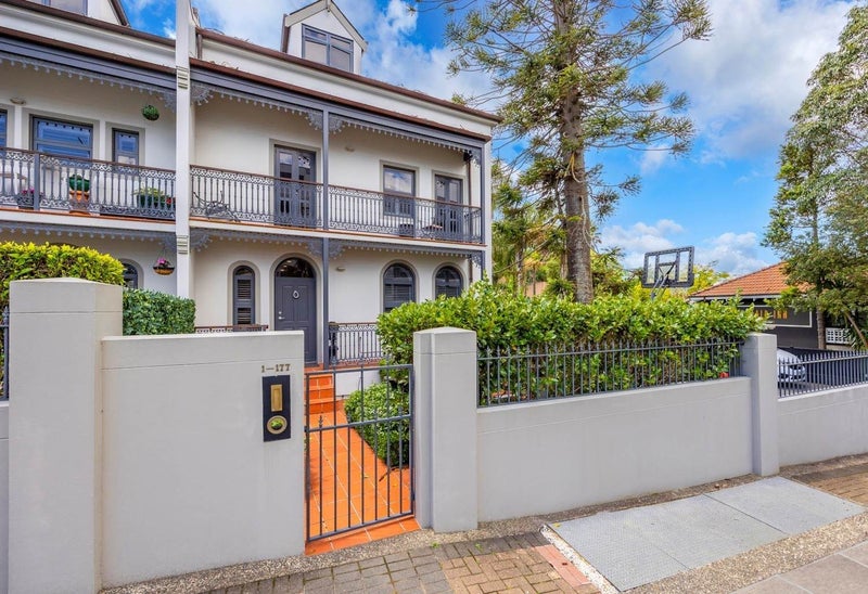 1/177 Hurstmere Road, Takapuna, Auckland - Carousel 1