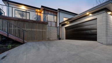 10 Beaufort Street, Pine Hill, Dunedin - Carousel 1