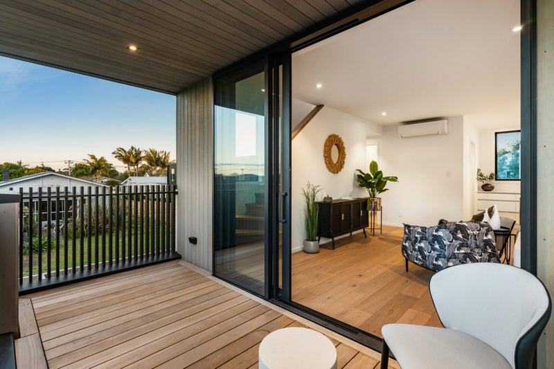 13E Walmer Road, Point Chevalier, Auckland - Carousel 2