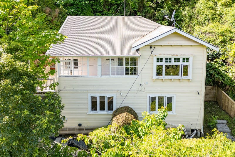 6 Governor Road, Northland, Wellington - Carousel 17