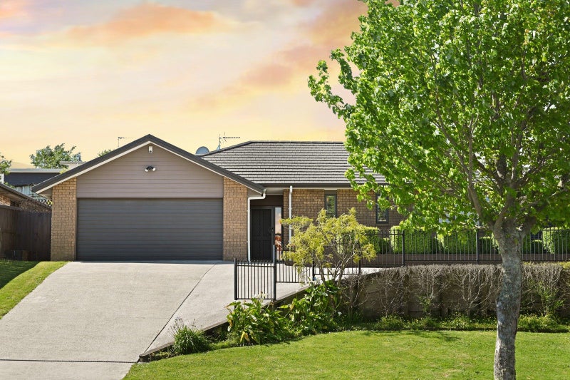 56 Farnborough Drive, Grandview Heights, Hamilton - Carousel 2