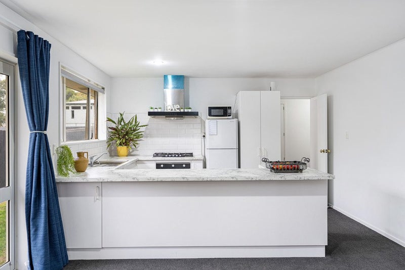 5/11 Grove Road, Addington, Christchurch - Carousel 2