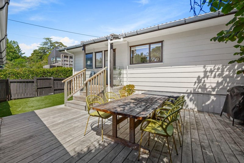 1/22 Derwent Crescent, Titirangi, Auckland - Carousel 2