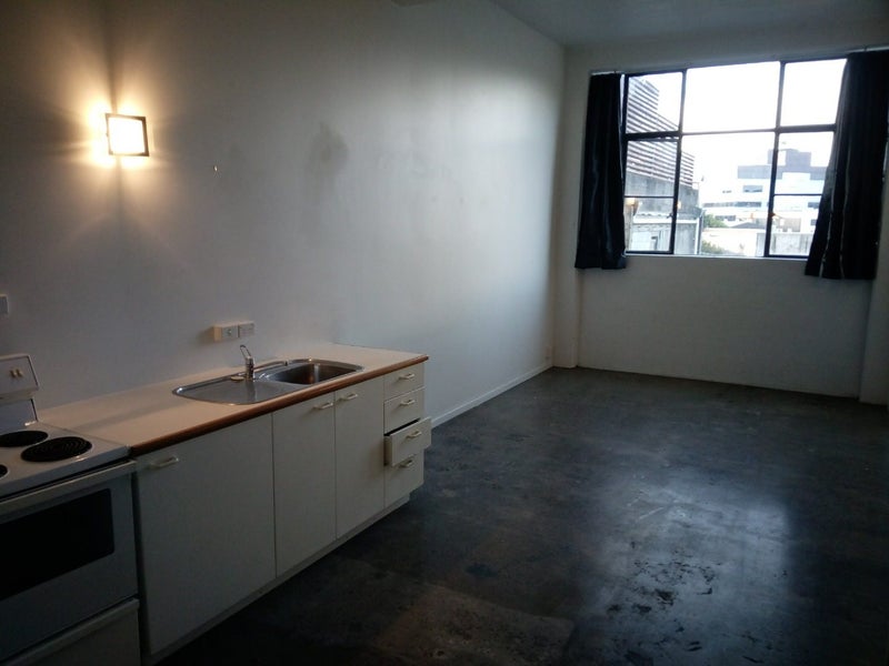 19/3 Akiraho Street, Mount Eden, Auckland - Carousel 3