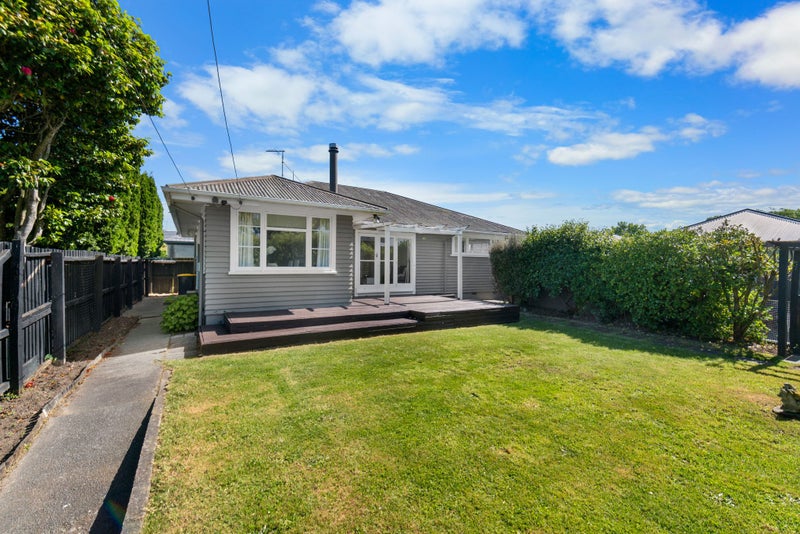 1/31 Pinehurst Crescent, Russley, Christchurch - Carousel 2