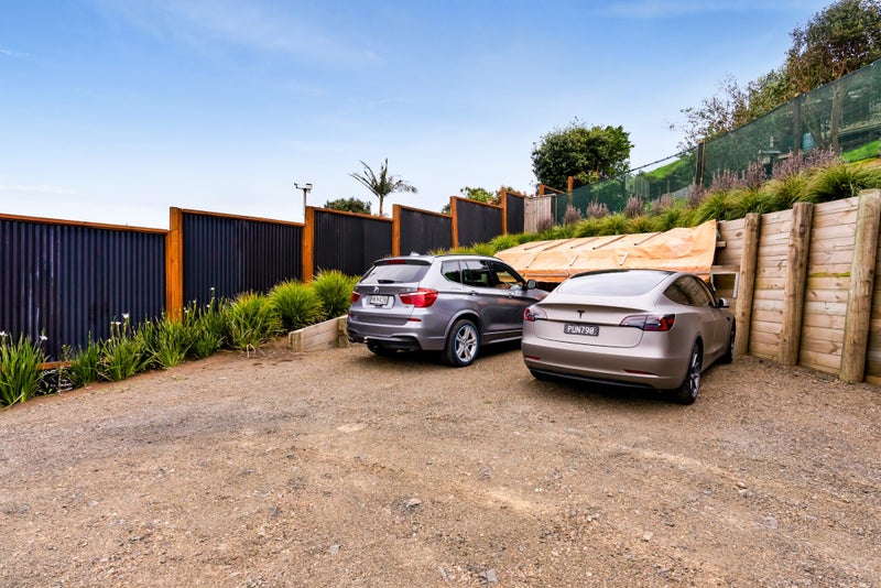 8 Tainui Street, Welbourn, New Plymouth - Carousel 32